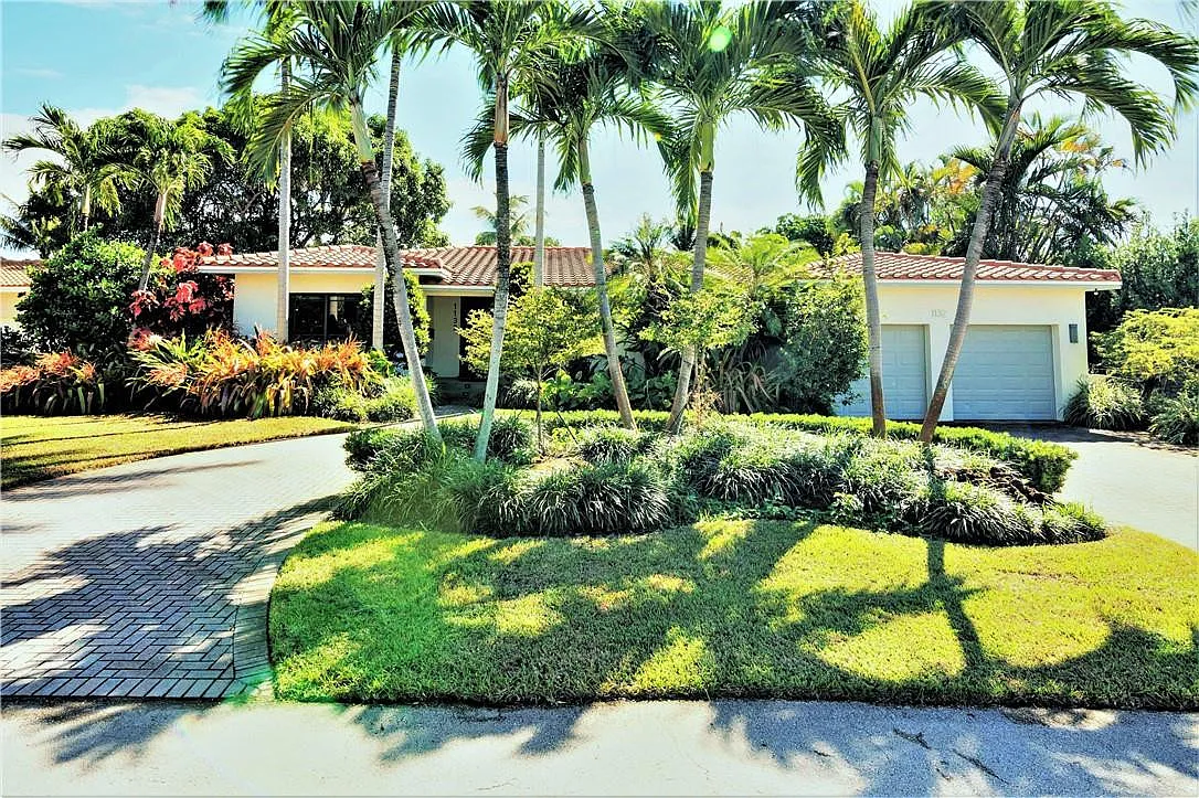 3 bed, 2.0 bath, 2050 sqft, $8,500 — Photo 1