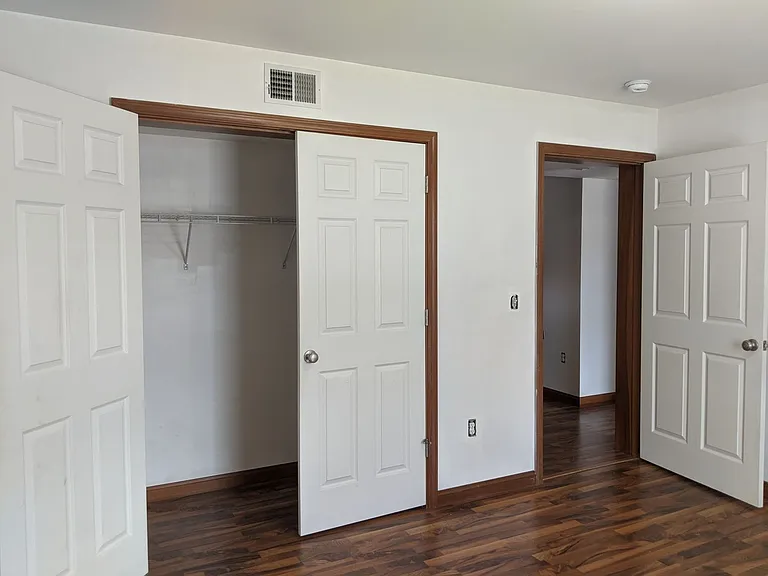 Beautiful Apartment Near Campus — Photo 4