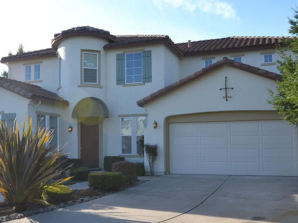 1st image of 15 Hidden Park Ct