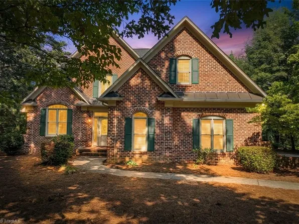 205 Piney Grove Pt, Badin Lake, NC 28127