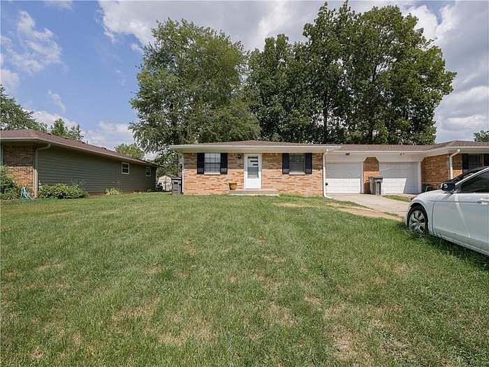 1st image of 4030 Redfern Dr