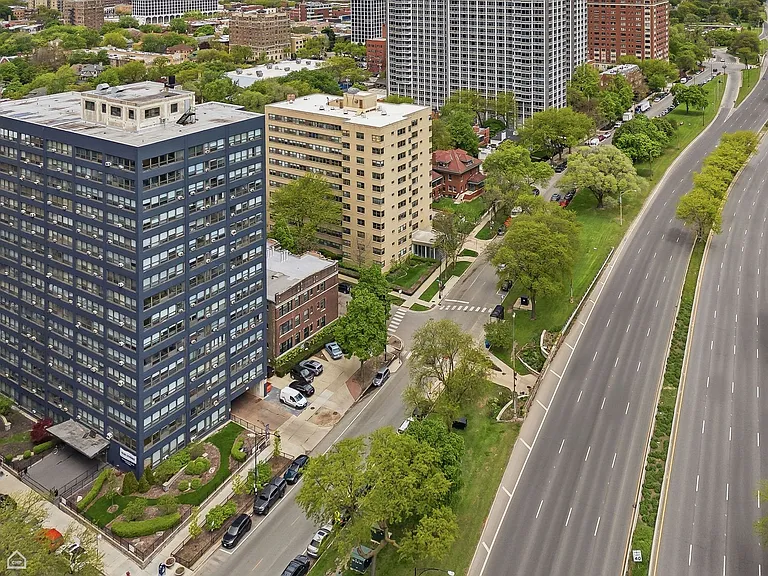 4180 Marine Terrace Apartments — Photo 30