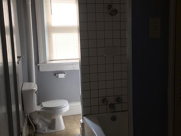 4th image of 149 Woodland Ave #2