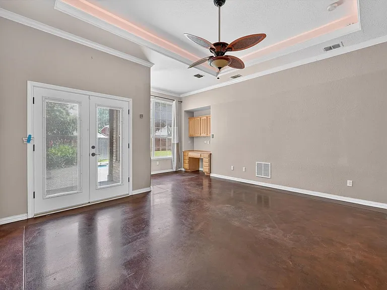 2400 Sweet Grass Trl — Photo 12