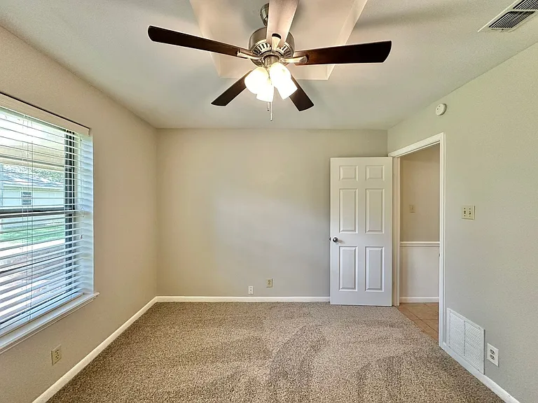 2448 Holly Ln — Photo 20