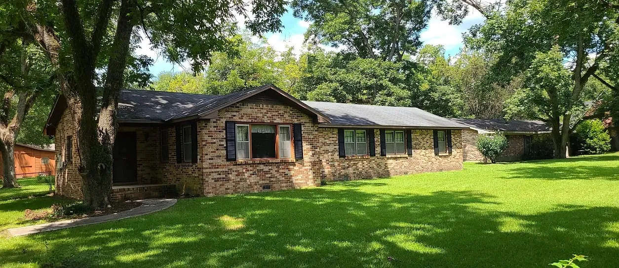 5 bed, 1890 sqft, $1,795 — Photo 1