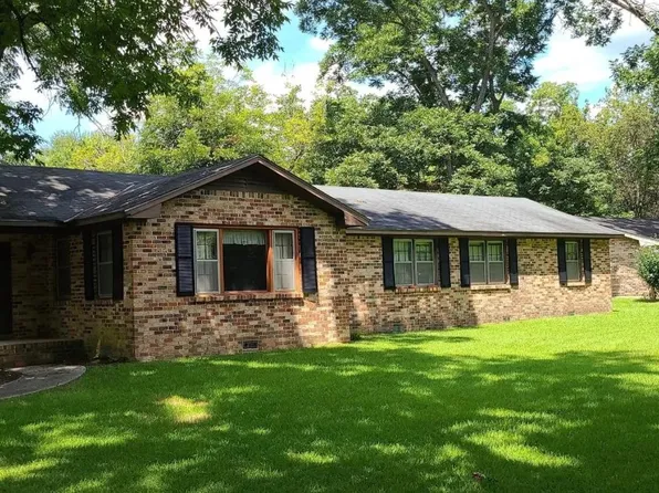 5381 Shady Dr, Millbrook, AL 36054
