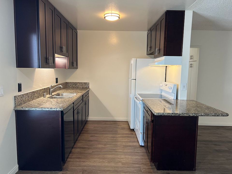 1st image of 5055 Saratoga Ave #1