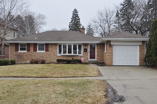 1st image of 1121 N Mitchell Ave