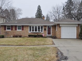 1121 N Mitchell Ave, Arlington Heights, IL