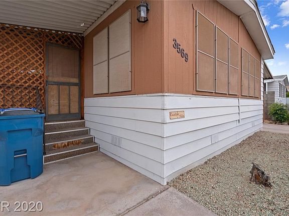3rd image of 3569 Estes Park Dr