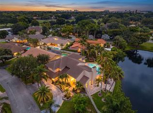 962 SW 93rd Ter, Plantation, FL 33324