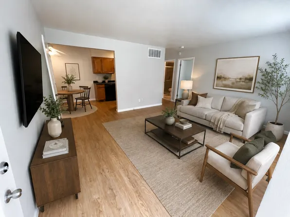 8742 Brentshire Walk, Saint Louis, MO
