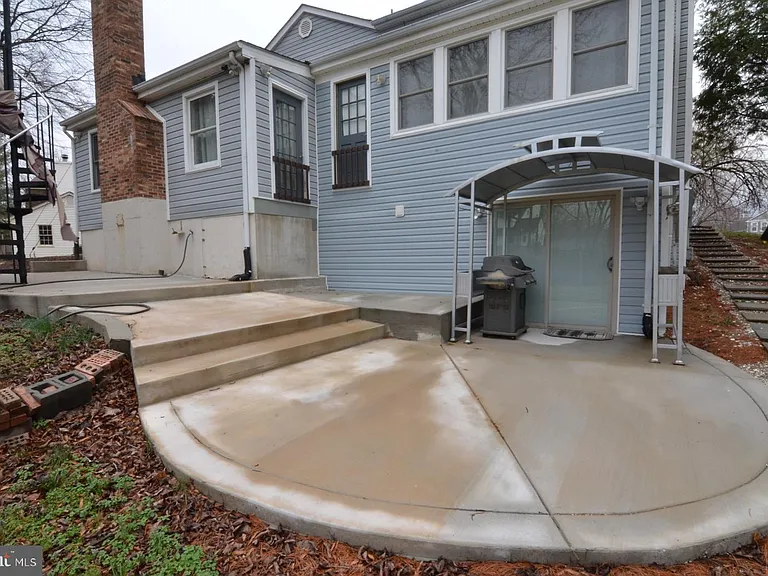 4304 Silas Hutchinson Dr — Photo 29