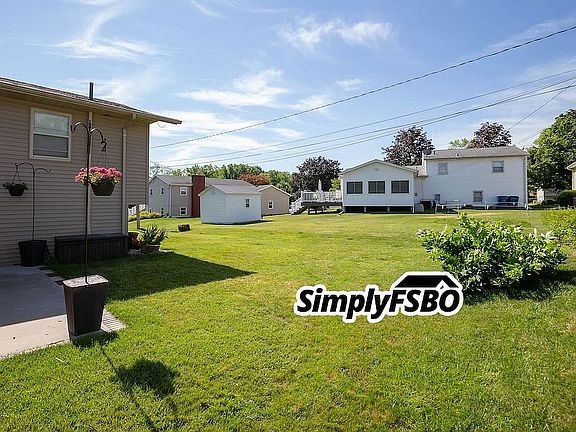5th image of 908 26th Avenue Ct