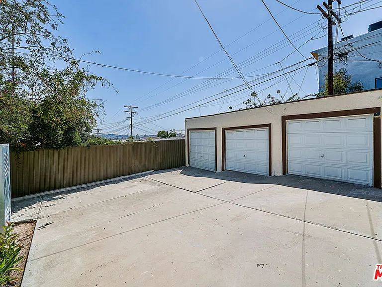 1329 S Tremaine Ave — Photo 34