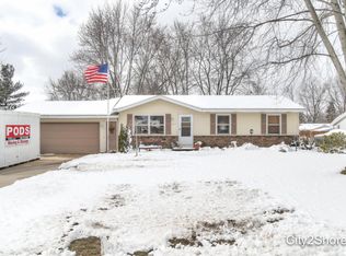 7667 Coconut Dr, Jenison, MI 49428