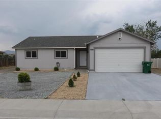 105 Mountain View Dr, Fernley, NV 89408