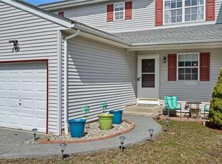 90 Lois Ln, Monroe, NY 10950