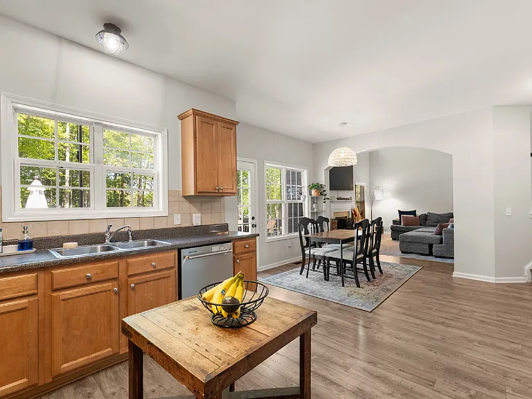 3947 Walnut Grove Way — Photo 18