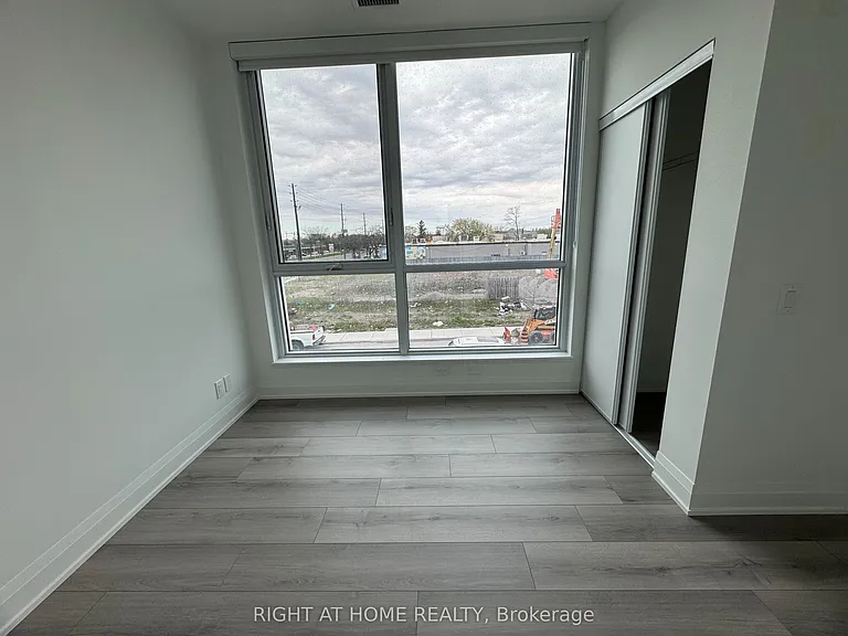 743 Warden Ave #218 — Photo 29