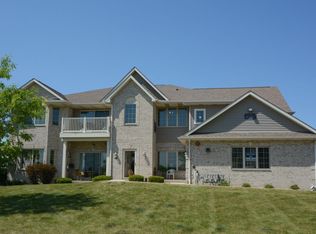 7136 Parkside Ln, Racine, WI 53406