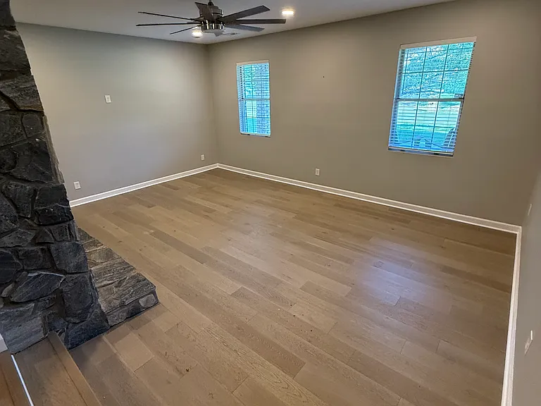 4371 La Brea Dr — Photo 4