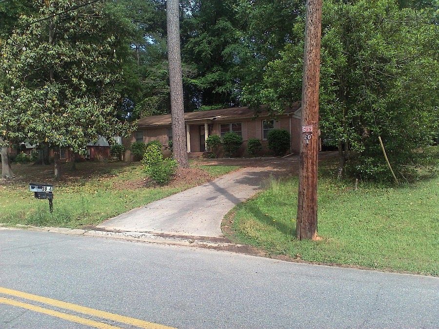 2nd image of 3984 Meadowbrook Dr