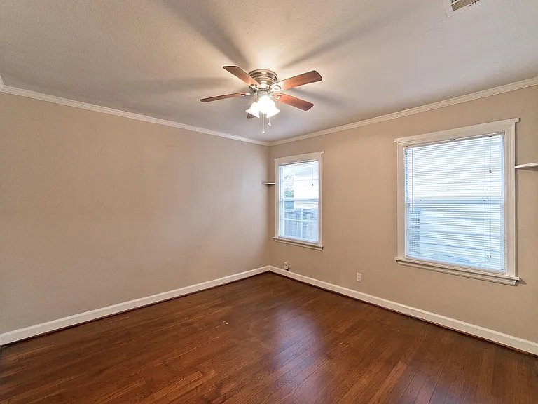 4434 Somerville Ave — Photo 18