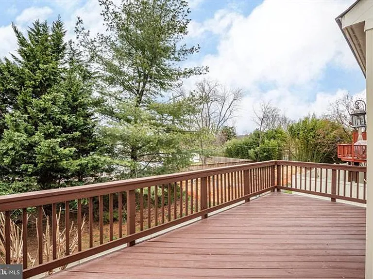 13340 Colchester Ferry Pl — Photo 33