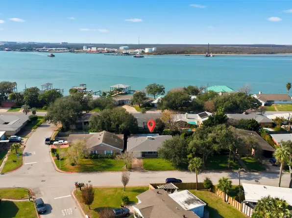 1205 Marine Dr, Galveston, TX 77550