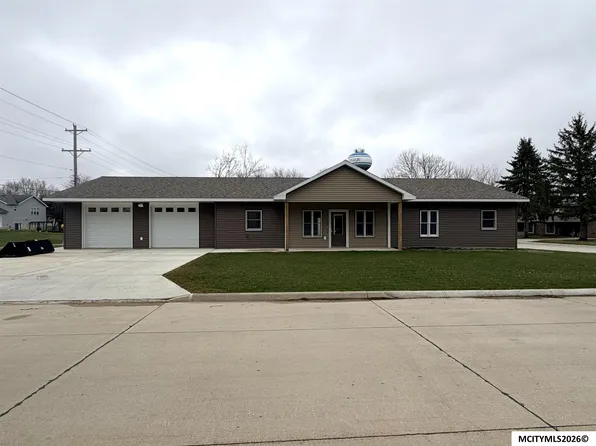 506 S 3rd St, Osage, IA 50461