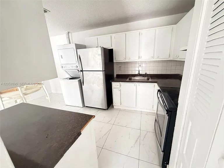 5307 NW 23rd St #176 — Photo 6