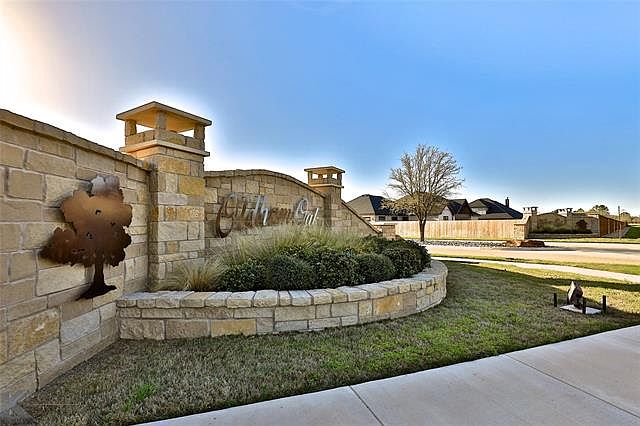 1st image of 2409 Savanah Oaks Bnd