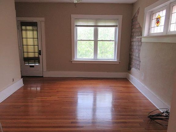 4th image of 4510 Cleveland Ave Floor 2