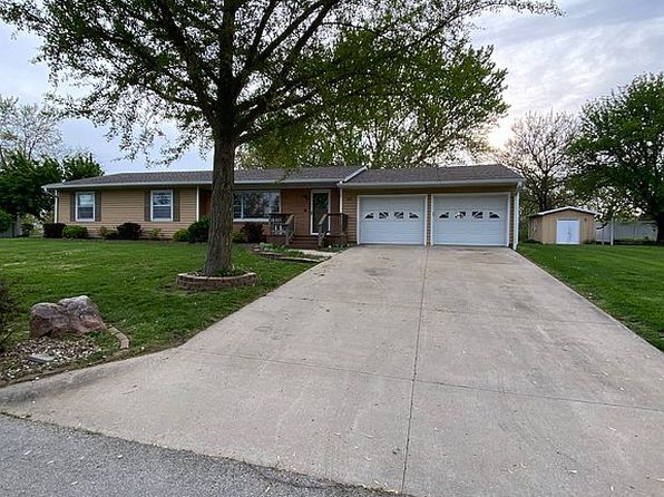 419 Town And Country Ln