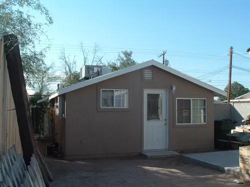 810 E Adams St #B Photo 1