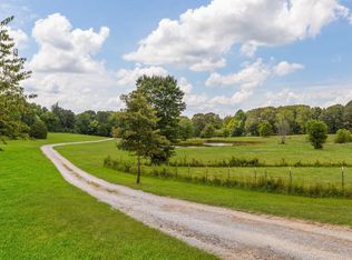 11242 Challenge Dr #B, Bon Aqua, TN 37025