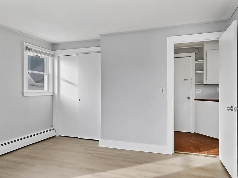 40 Court St — Photo 14
