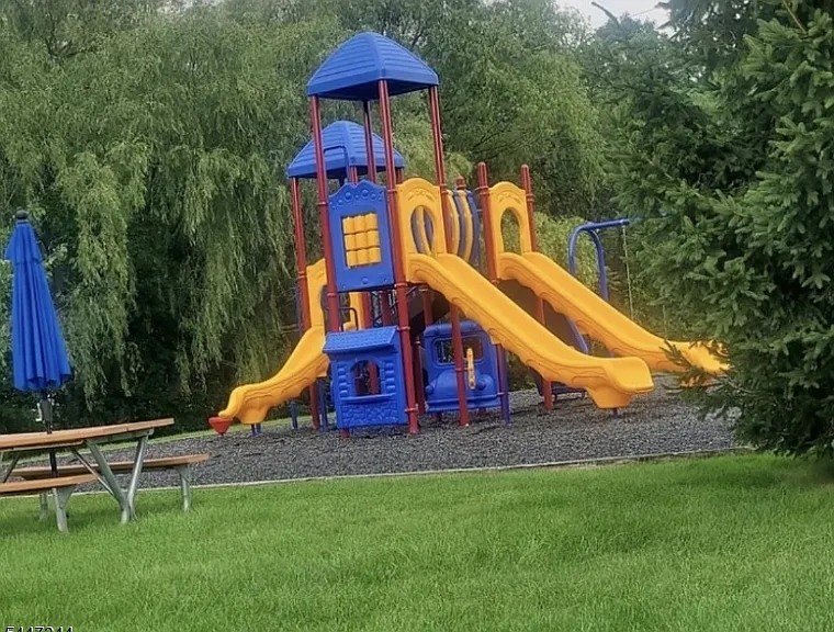 304 Mercer Ct #304 — Photo 3
