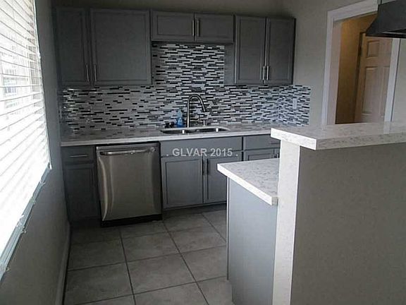 2nd image of 500 Bowman Ave