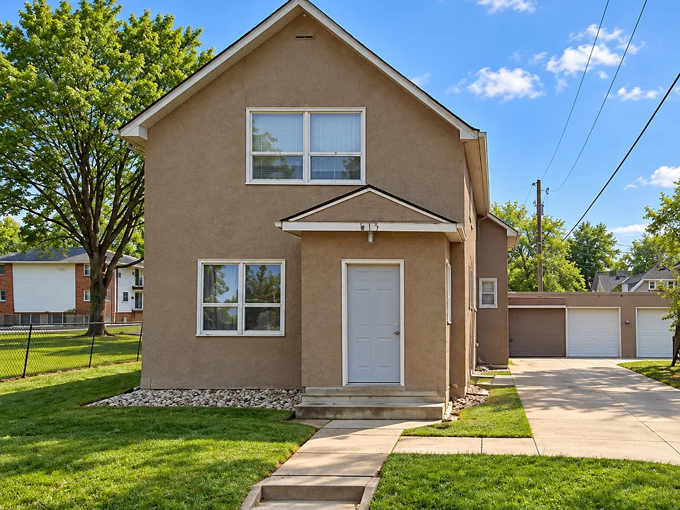 615 W 12th Streetapt #1