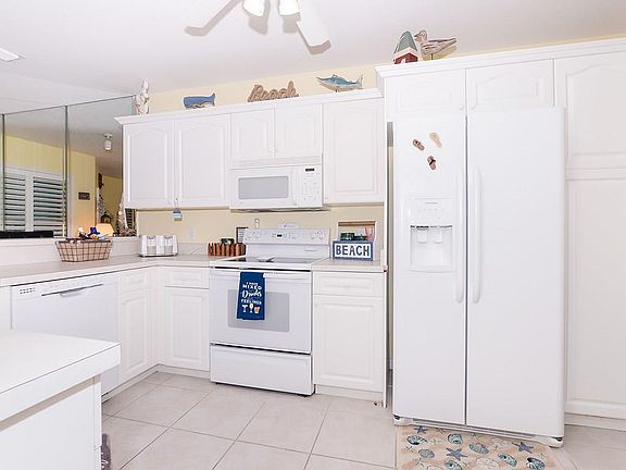5th image of 3223 S Lakeview Cir #20-7