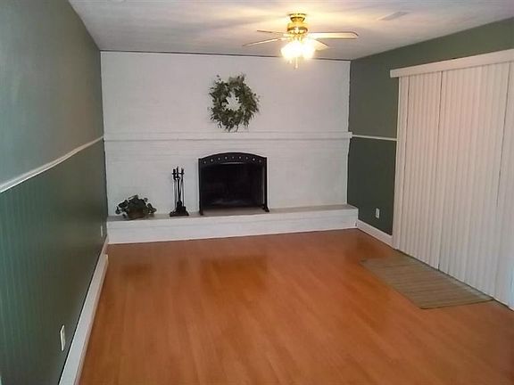3rd image of 167 Sue Dr