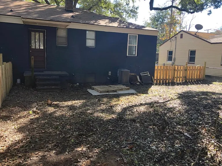 1710 Sumner Ave — Photo 12