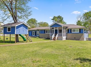 1702 Williams Rd, Hixson, TN 37343