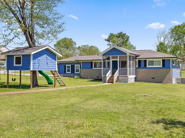 1702 Williams Rd, Hixson, TN 37343