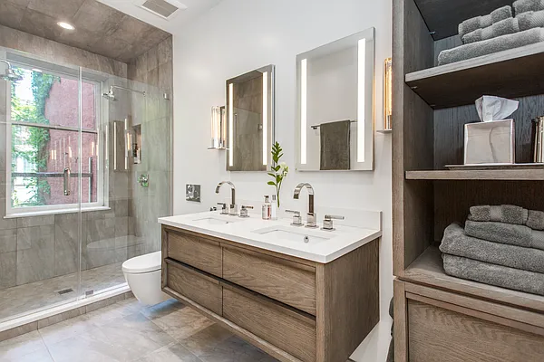 Rented by Compass | media 9