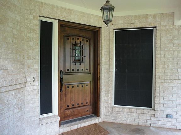 3rd image of 805 Lawmans Ct