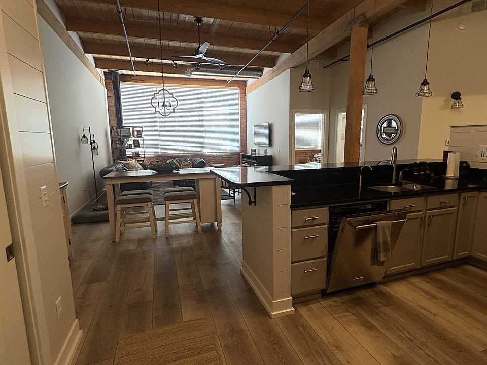 1st image of 533 Columbia Ave APT 303